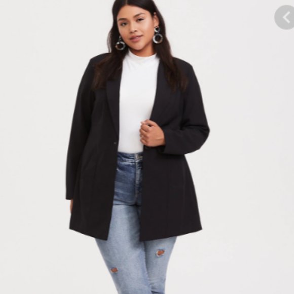 torrid Jackets & Blazers - NWT Torrid Crepe Boyfriend Longline Blazer 1X
